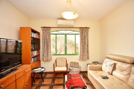 Casa à venda com 450m², 3 quartos e 4 vagas
