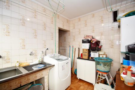 Casa à venda com 450m², 3 quartos e 4 vagas Casa à venda com 450m², 3 quartos e 4 vagaslavanderia