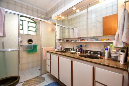 Casa à venda com 450m², 3 quartos e 4 vagas