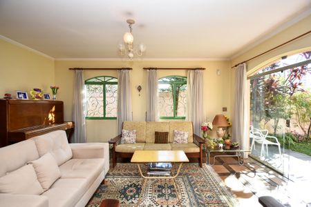 Casa à venda com 450m², 3 quartos e 4 vagas