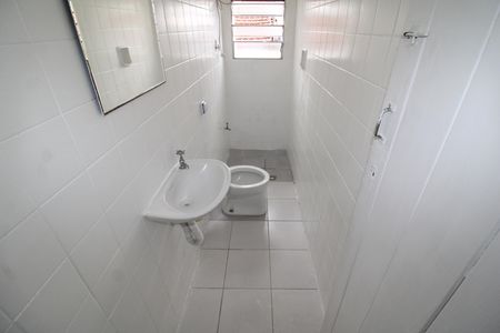 Casa para alugar com 72m², 2 quartos e sem vagaBanheiro