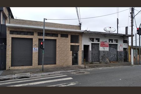 Fachada de casa para alugar com 2 quartos, 72m² em Vila Baruel, São Paulo