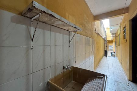 Casa à venda com 350m², 4 quartos e 2 vagas Casa à venda com 350m², 4 quartos e 2 vagasÁrea de Serviço - Casa 2