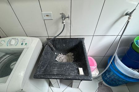 Casa à venda com 350m², 4 quartos e 2 vagas Casa à venda com 350m², 4 quartos e 2 vagasÁrea de Serviço - Casa 1