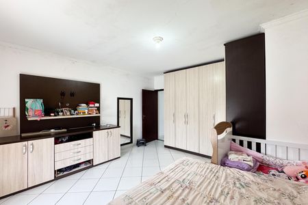 Casa à venda com 350m², 4 quartos e 2 vagas Casa à venda com 350m², 4 quartos e 2 vagasQuarto 2 - Casa 1