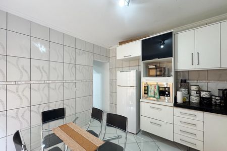 Casa à venda com 350m², 4 quartos e 2 vagas Casa à venda com 350m², 4 quartos e 2 vagasCozinha - Casa 1