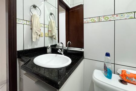 Casa à venda com 350m², 4 quartos e 2 vagas Casa à venda com 350m², 4 quartos e 2 vagasBanheiro 1 - Casa 1