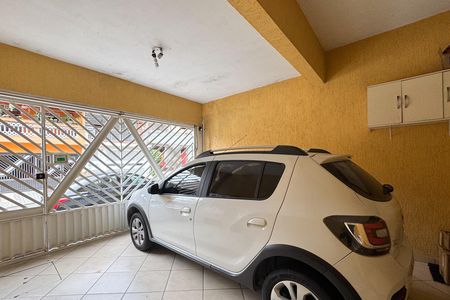 Casa à venda com 350m², 4 quartos e 2 vagas Casa à venda com 350m², 4 quartos e 2 vagasGaragem