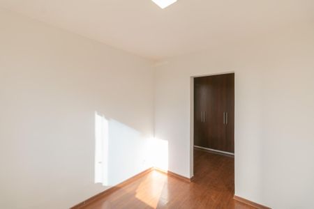 Casa à venda com 3 quartos, 418m² em Heliópolis, Belo Horizonte