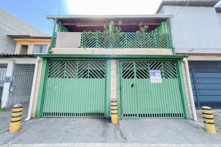 Fachada de casa à venda com 2 quartos, 420m² em São Pedro, Osasco