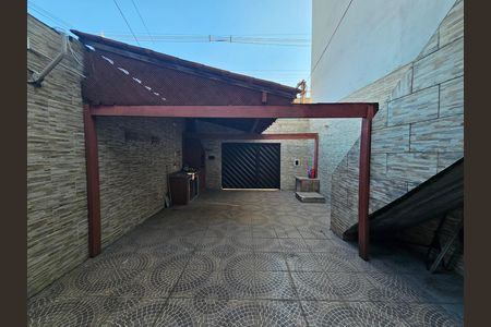 Casa para alugar com 141m², 2 quartos e 2 vagas Casa para alugar com 141m², 2 quartos e 2 vagasGaragem