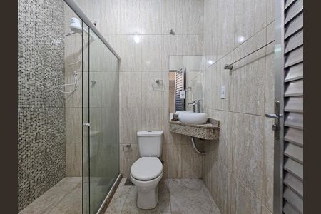 Banheiro 1 de casa para alugar com 2 quartos, 141m² em Centro, Mesquita
