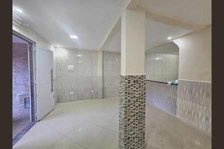 Casa para alugar com 141m², 2 quartos e 2 vagas Casa para alugar com 141m², 2 quartos e 2 vagasSala