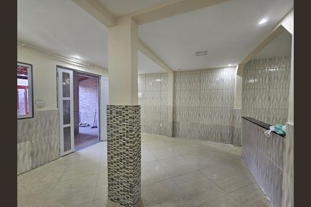 Casa para alugar com 141m², 2 quartos e 2 vagas Casa para alugar com 141m², 2 quartos e 2 vagasSala
