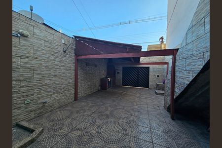 Garagem de casa para alugar com 2 quartos, 141m² em Centro, Mesquita
