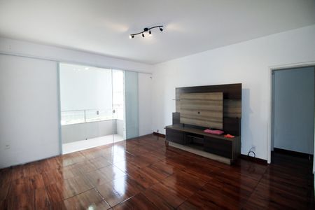 Apartamento para alugar com 2 quartos, 85m² em Vista Alegre, Rio de Janeiro