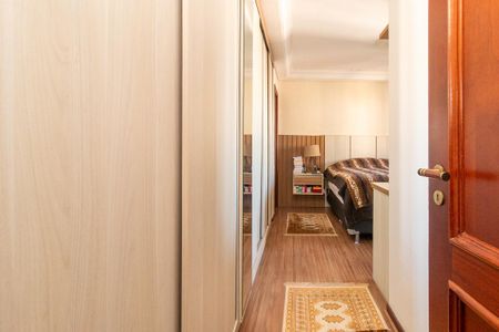 Apartamento à venda com 350m², 4 quartos e 3 vagas Apartamento à venda com 350m², 4 quartos e 3 vagasQuarto 3 - Suíte