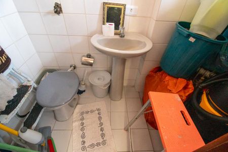 Apartamento à venda com 350m², 4 quartos e 3 vagas Apartamento à venda com 350m², 4 quartos e 3 vagasBanheiro de serviço
