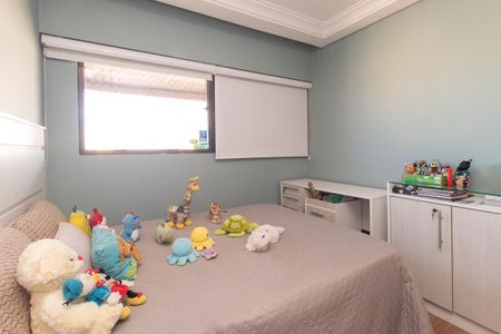 Apartamento à venda com 350m², 4 quartos e 3 vagas Apartamento à venda com 350m², 4 quartos e 3 vagasQuarto 2