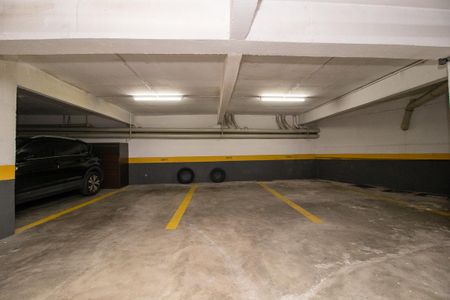 Apartamento à venda com 350m², 4 quartos e 3 vagas Apartamento à venda com 350m², 4 quartos e 3 vagasGaragem