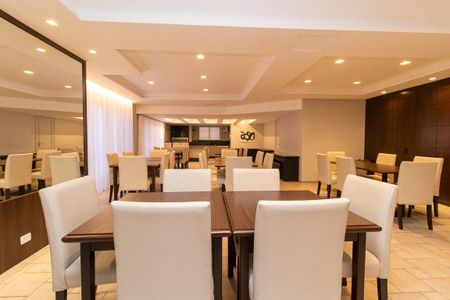 Apartamento à venda com 350m², 4 quartos e 3 vagas Apartamento à venda com 350m², 4 quartos e 3 vagasÁrea comum - Salão de festas
