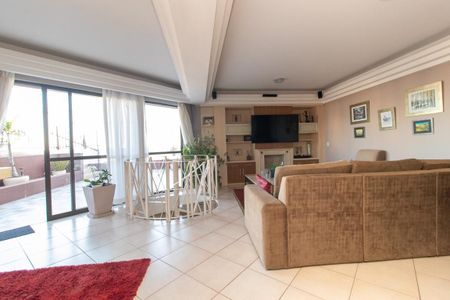 Apartamento à venda com 350m², 4 quartos e 3 vagas Apartamento à venda com 350m², 4 quartos e 3 vagasSala de TV