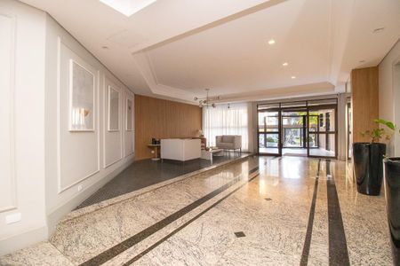 Apartamento à venda com 350m², 4 quartos e 3 vagas Apartamento à venda com 350m², 4 quartos e 3 vagasHall de entrada