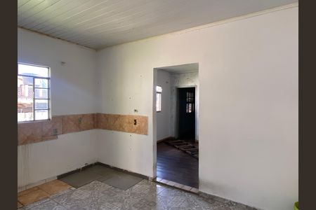 Casa para alugar com 80m², 2 quartos e 1 vaga Casa para alugar com 80m², 2 quartos e 1 vagaSala