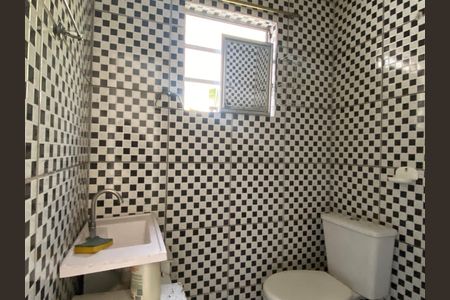 Banheiro de casa para alugar com 2 quartos, 80m² em Vila Yara, Osasco