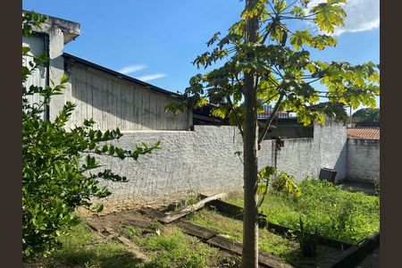 Área externa de casa para alugar com 2 quartos, 80m² em Vila Yara, Osasco