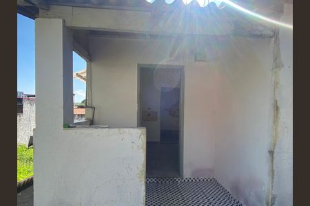 Área externa de casa para alugar com 2 quartos, 80m² em Vila Yara, Osasco