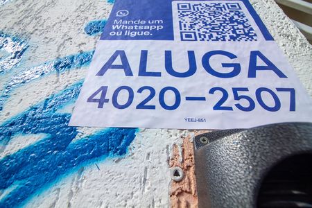 Plaquinha Instalada YEEJ-851 de apartamento para alugar com 2 quartos, 90m² em Santo Amaro, São Paulo
