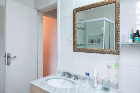 Apartamento à venda com 60m², 2 quartos e sem vaga Apartamento à venda com 60m², 2 quartos e sem vagaBanheiro