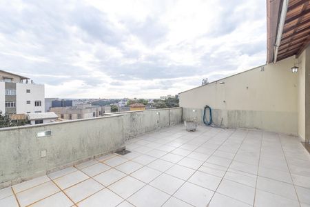 Cobertura de apartamento para alugar com 4 quartos, 157m² em Heliópolis, Belo Horizonte