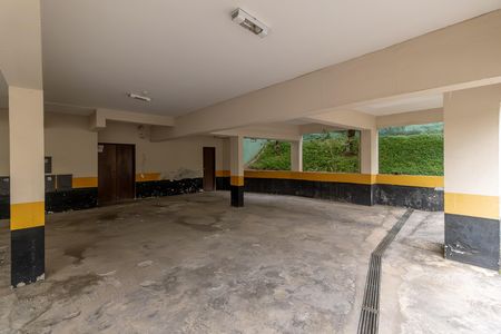 Garagem de apartamento para alugar com 4 quartos, 157m² em Heliópolis, Belo Horizonte