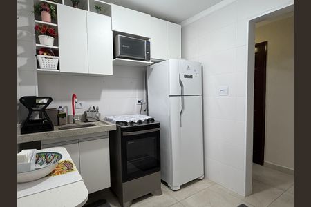 Cozinha e Área de Serviço de apartamento para alugar com 1 quarto, 60m² em José Menino, Santos