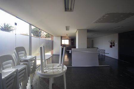 Apartamento à venda com 90m², 3 quartos e 1 vaga Apartamento à venda com 90m², 3 quartos e 1 vagaÁrea comum - Salão de festas