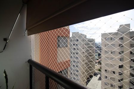 Apartamento à venda com 90m², 3 quartos e 1 vaga Apartamento à venda com 90m², 3 quartos e 1 vagaVaranda