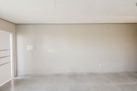 Casa à venda com 57m², 2 quartos e 1 vagaSala/Cozinha