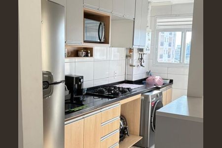 Cozinha de apartamento para alugar com 2 quartos, 49m² em Irajá, Rio de Janeiro