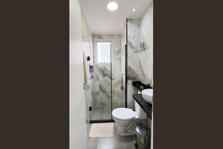 Banheiro de apartamento para alugar com 2 quartos, 49m² em Irajá, Rio de Janeiro