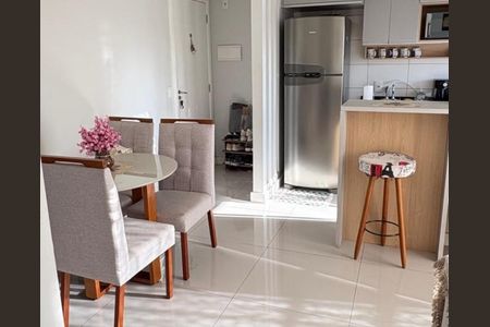 Sala de apartamento para alugar com 2 quartos, 49m² em Irajá, Rio de Janeiro