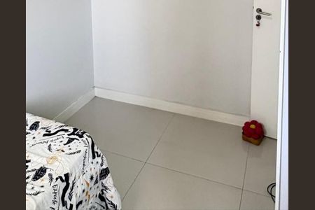 Quarto de apartamento para alugar com 2 quartos, 49m² em Irajá, Rio de Janeiro