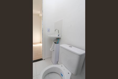 Banheiro de apartamento à venda com 1 quarto, 17m² em Vila Andrade, São Paulo