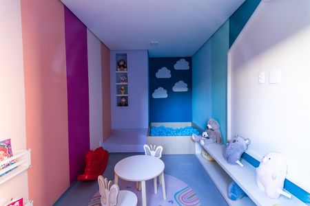 Apartamento para alugar com 24m², 1 quarto e sem vaga Apartamento para alugar com 24m², 1 quarto e sem vagaÁrea comum - Brinquedoteca