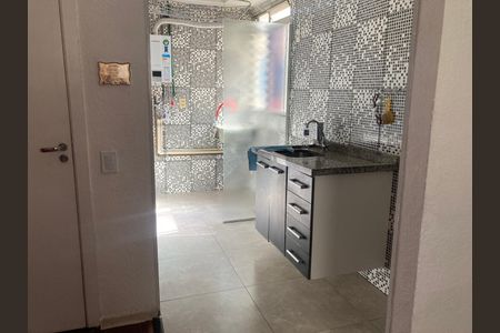 Cozinha de apartamento para alugar com 2 quartos, 38m² em Capão Redondo, São Paulo