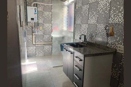 Cozinha de apartamento para alugar com 2 quartos, 38m² em Capão Redondo, São Paulo