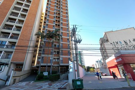 Apartamento para alugar com 35m², 1 quarto e 1 vaga Apartamento para alugar com 35m², 1 quarto e 1 vagaFachada