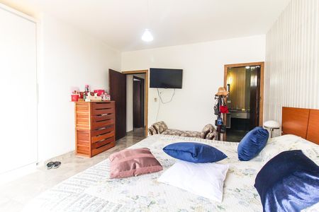 Casa para alugar com 340m², 3 quartos e 8 vagas Casa para alugar com 340m², 3 quartos e 8 vagasSuíte