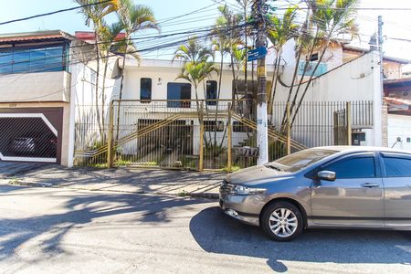 Casa para alugar com 340m², 3 quartos e 8 vagas Casa para alugar com 340m², 3 quartos e 8 vagasFachada